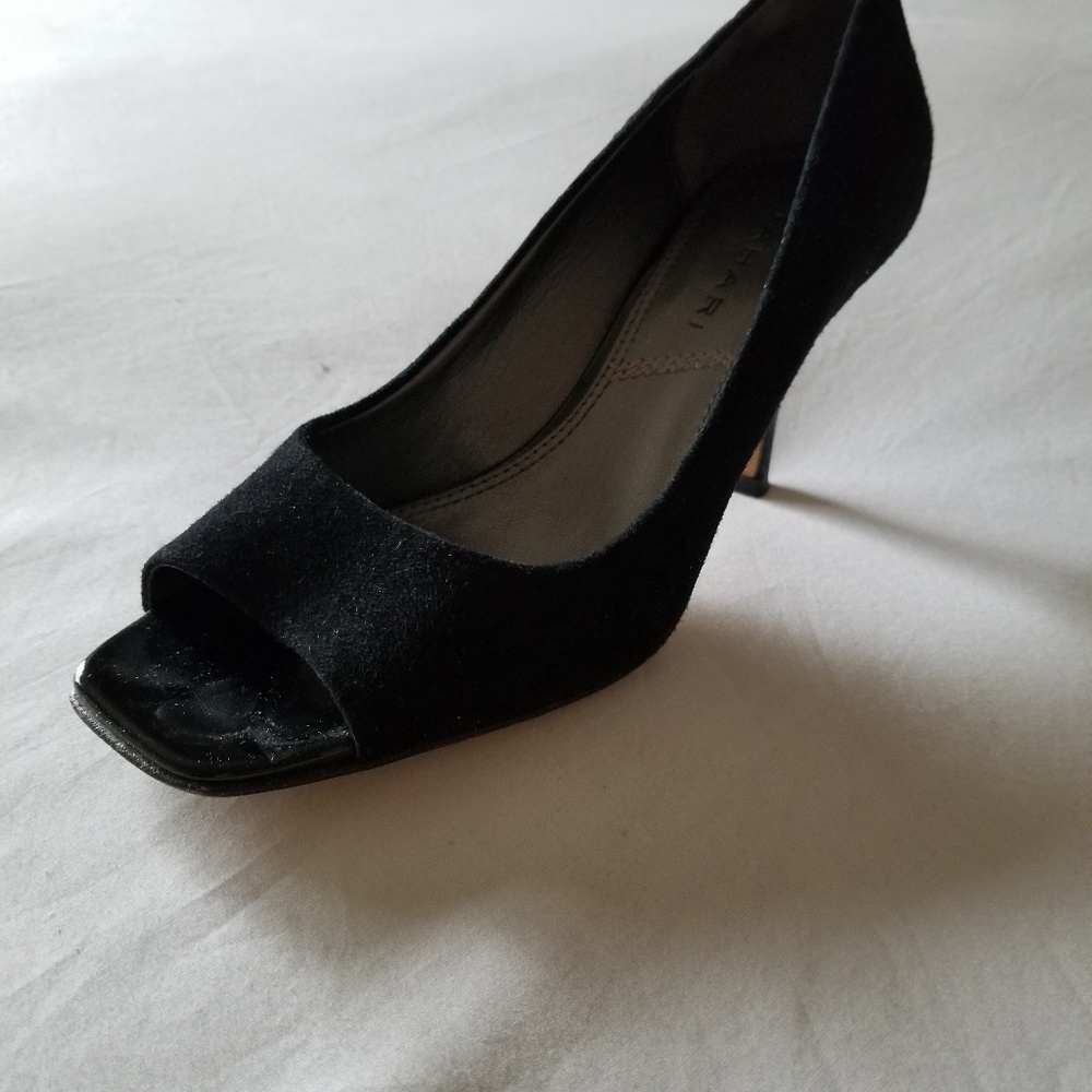 Shoes - Picture 2 of 3